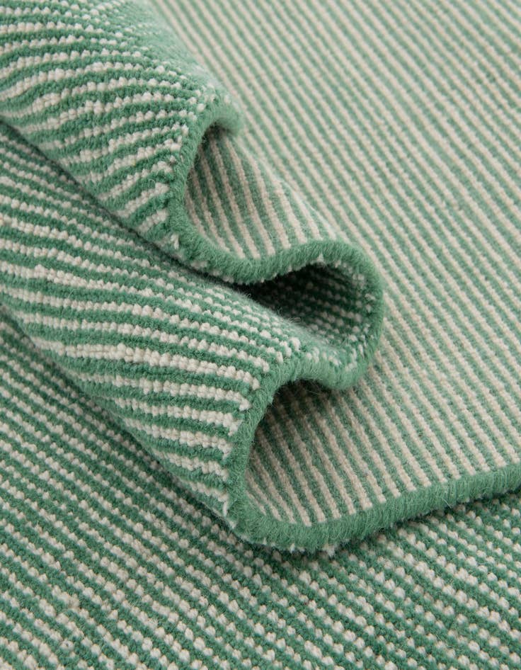 Detail image of  5' 3 x 5' 3  Hand Woven Jill Zarin English Manor Farmhouse Wool Round Rug