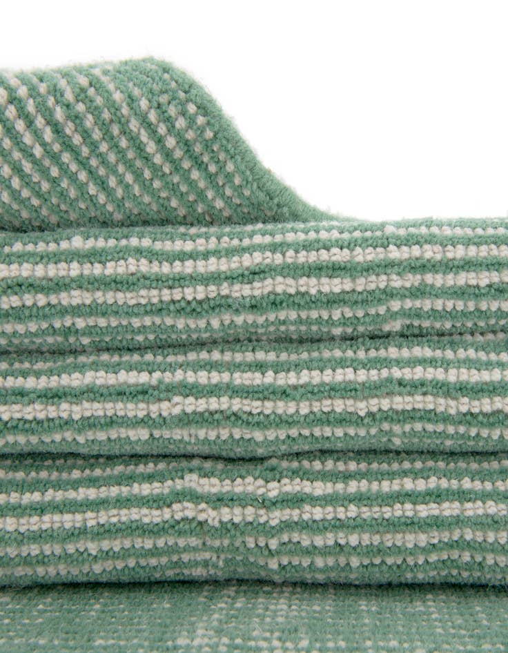 Detail image of  5' 3 x 5' 3  Hand Woven Jill Zarin English Manor Farmhouse Wool Round Rug