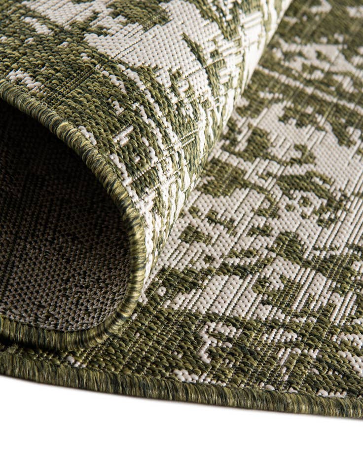 Detail image of  10' 8 x 10' 8  Washable Jill Zarin Dubai Indoor / Outdoor Round Rug