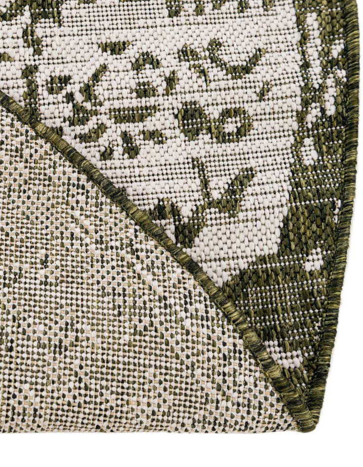 Detail image of  10' 8 x 10' 8  Washable Jill Zarin Dubai Indoor / Outdoor Round Rug