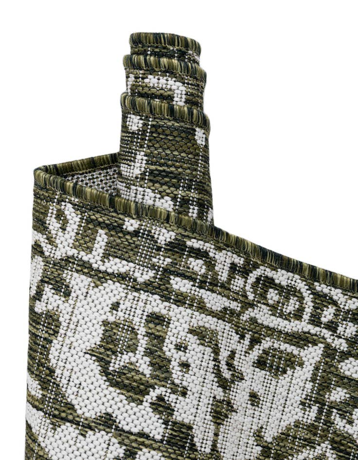 Detail image of  10' 8 x 10' 8  Washable Jill Zarin Dubai Indoor / Outdoor Round Rug