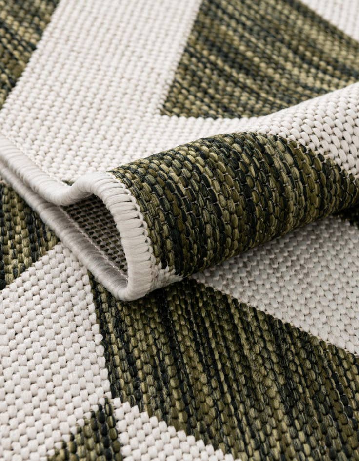 Detail image of  7' x 7'  Washable Jill Zarin Indoor / Outdoor Round Rug