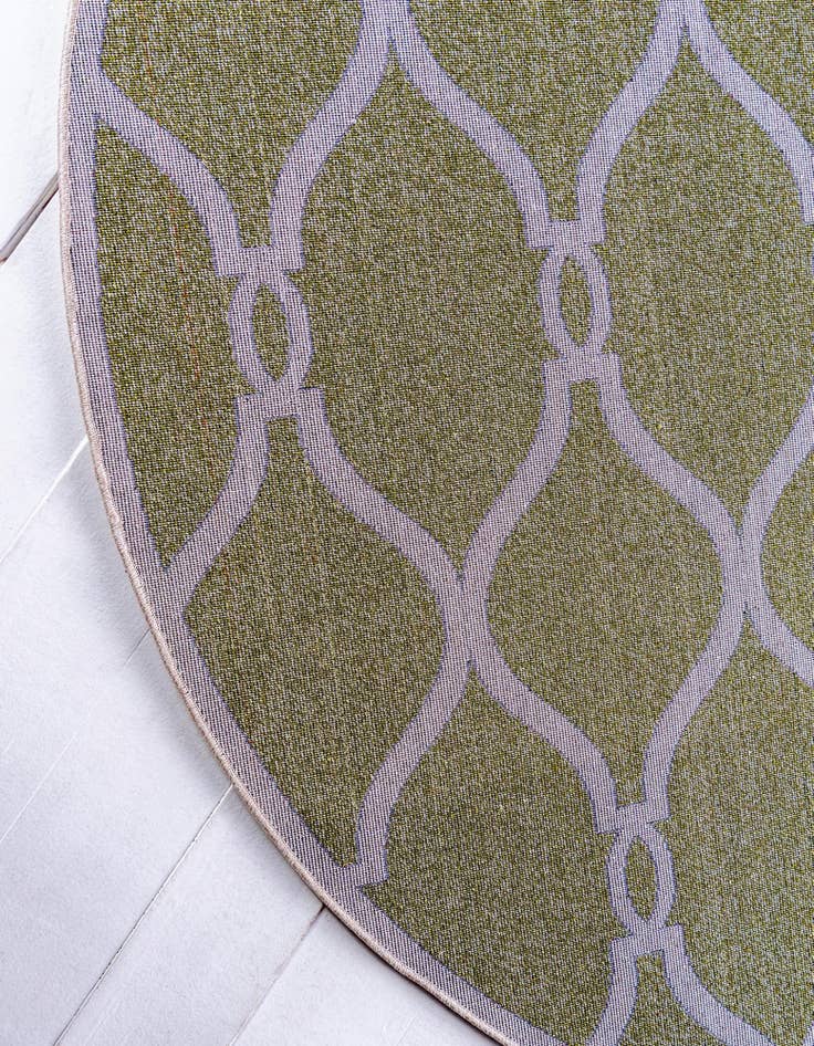 Detail image of  8' x 8' Lattice Round Rug