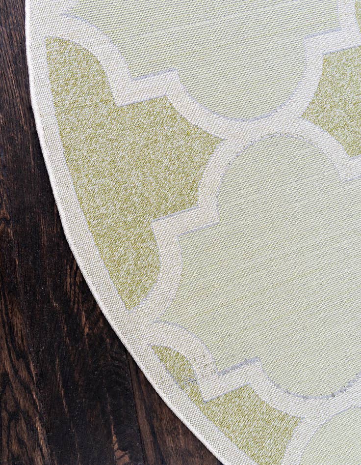 Detail image of  6' x 6' Lattice Round Rug