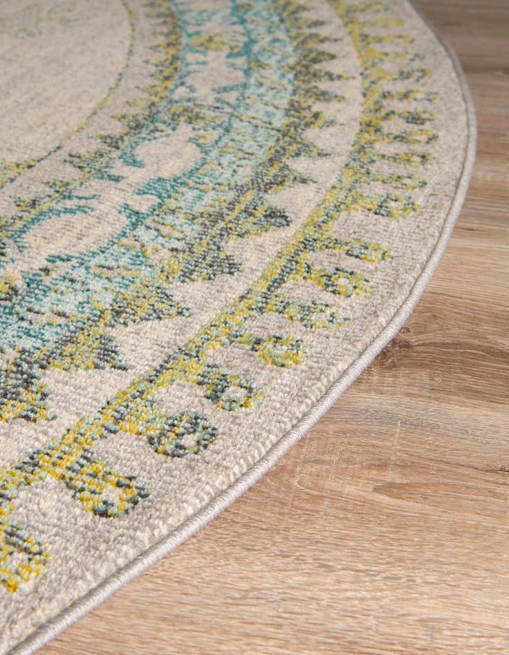 Detail image of  8' x 8'  Washable Mesa Round Rug