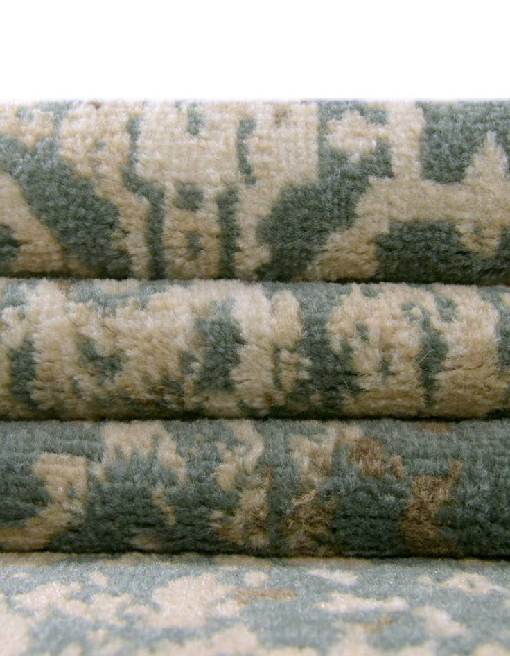 Detail image of  8' x 8' Mojave Round Rug