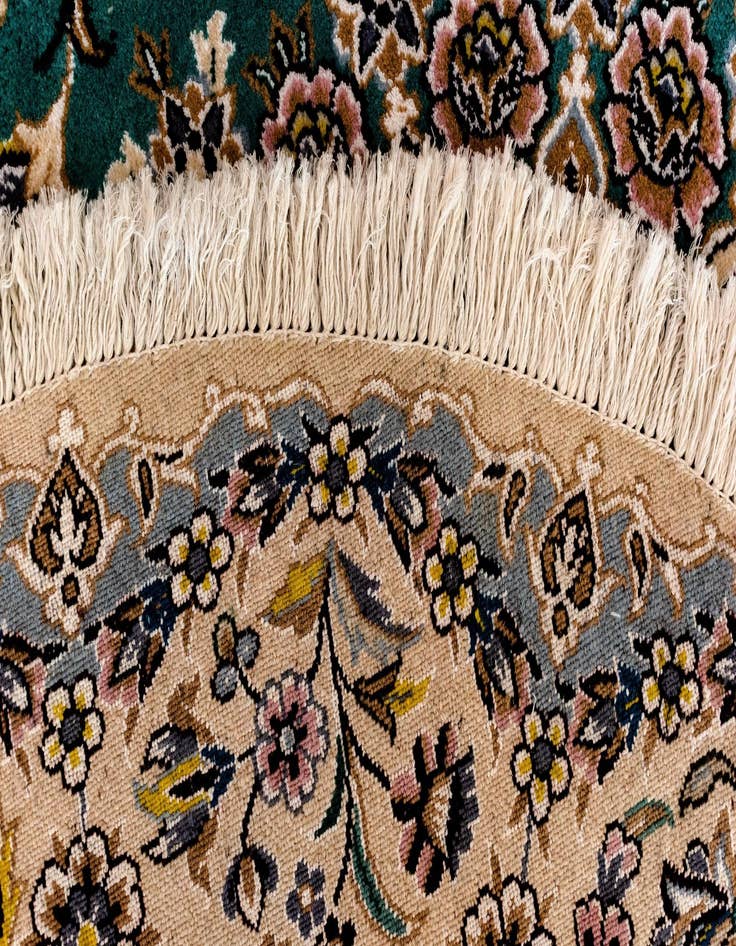 Detail image of  4' 11 x 4' 11 Nain Round Rug