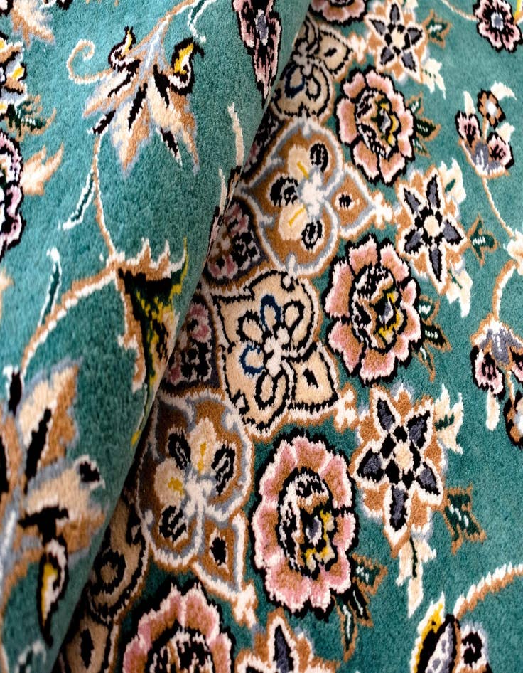 Detail image of  4' 11 x 4' 11 Nain Round Rug