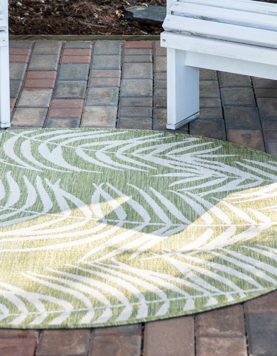 Green 4' x 4' Botanical Indoor / Outdoor Round Rug | Rugs.com