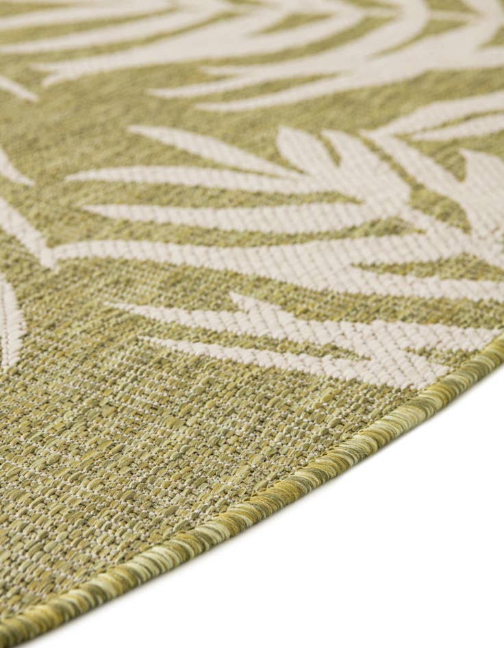 Detail image of  13' x 13'  Washable Botanical Indoor / Outdoor Round Rug