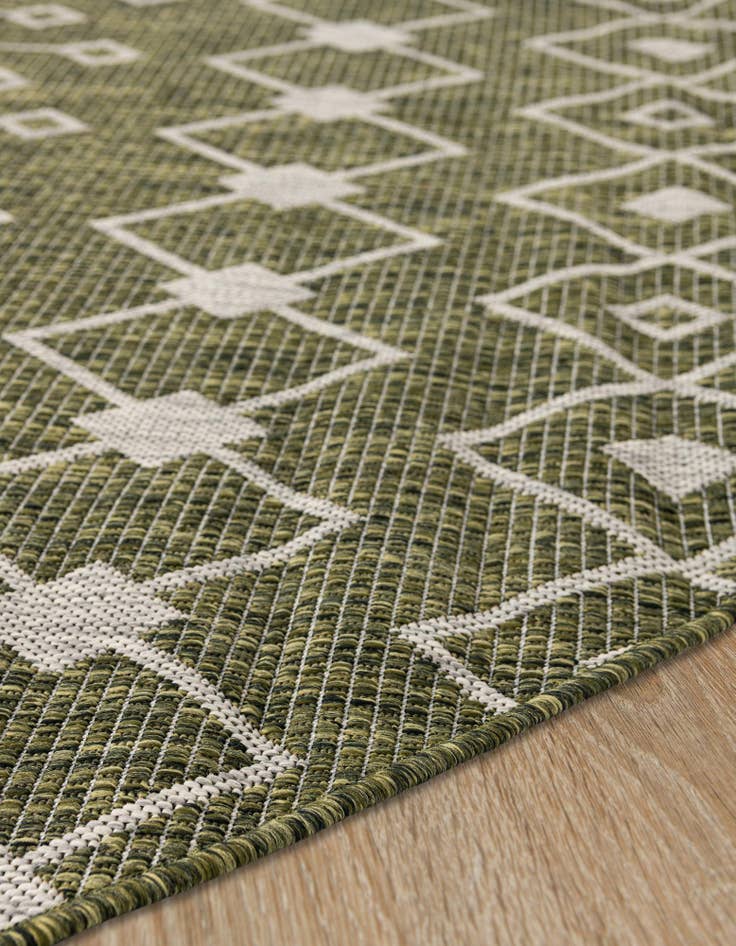 Detail image of 4' x 4' Washable Lattice Indoor / Outdoor Round Rug