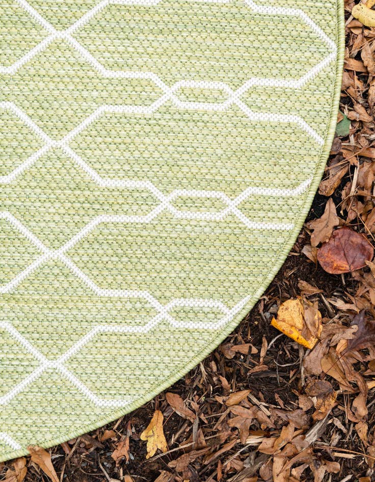 Detail image of  4' x 4'  Washable Lattice Indoor / Outdoor Round Rug