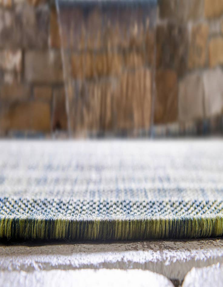 Detail image of  13' x 13'  Washable Modern Indoor / Outdoor Round Rug