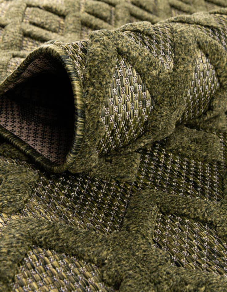 Detail image of  5' 3 x 5' 3  Washable Trellis Textured Indoor / Outdoor Round Rug