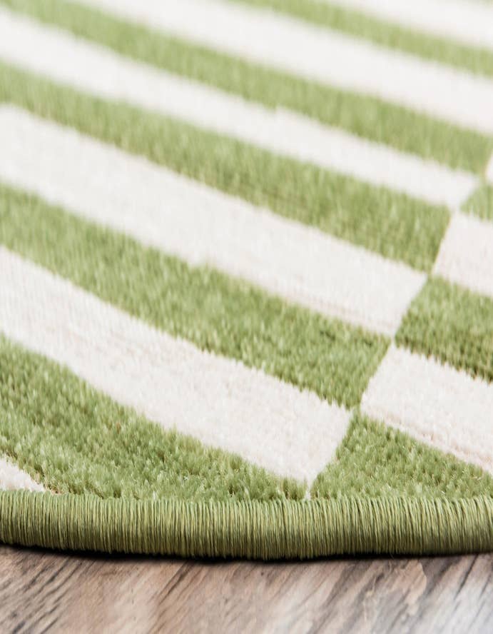 Detail image of 8' x 8' SoHo Round Rug