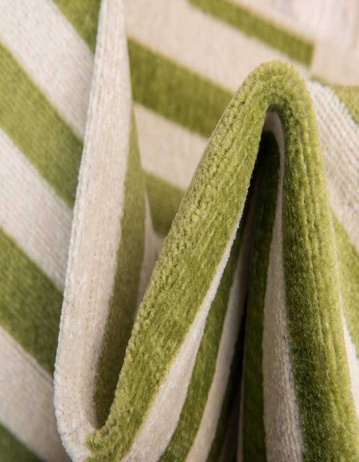 Detail image of 8' x 8' SoHo Round Rug