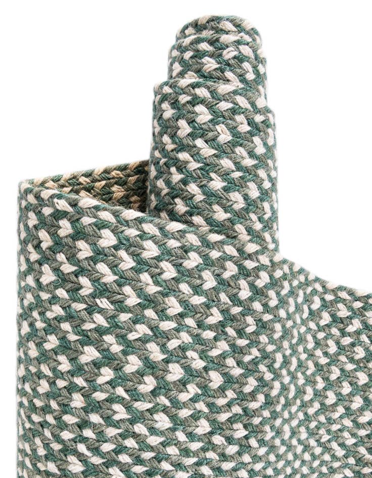 Detail image of  7' 10 x 7' 10  Hand Tweed Braided Jute Round Rug