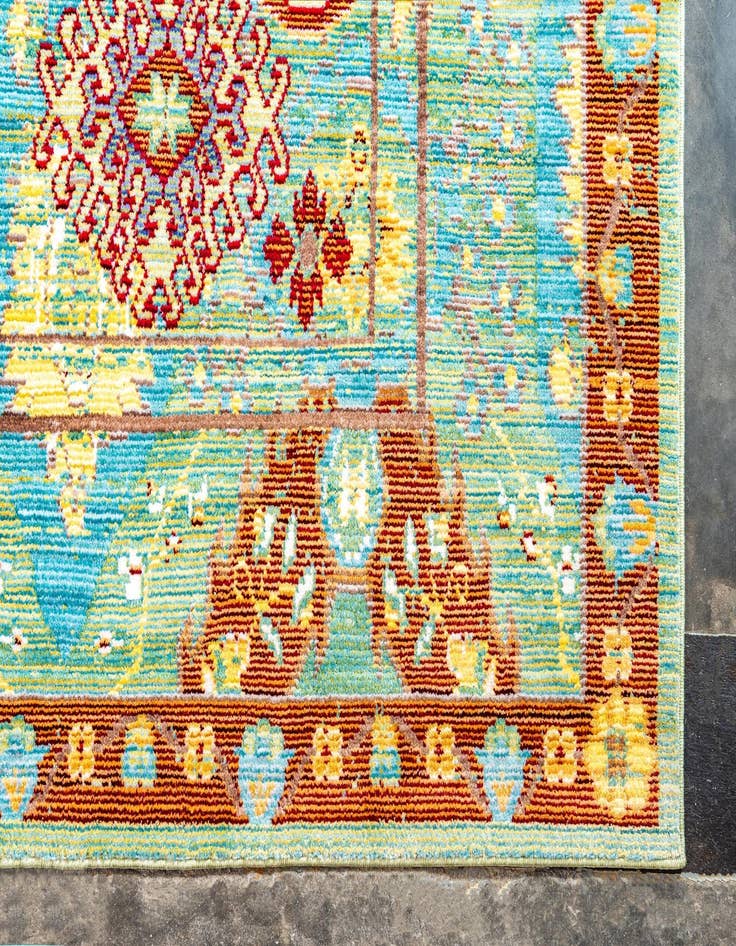 Detail image of  2' 7 x 9' 10 Alexis Runner Rug
