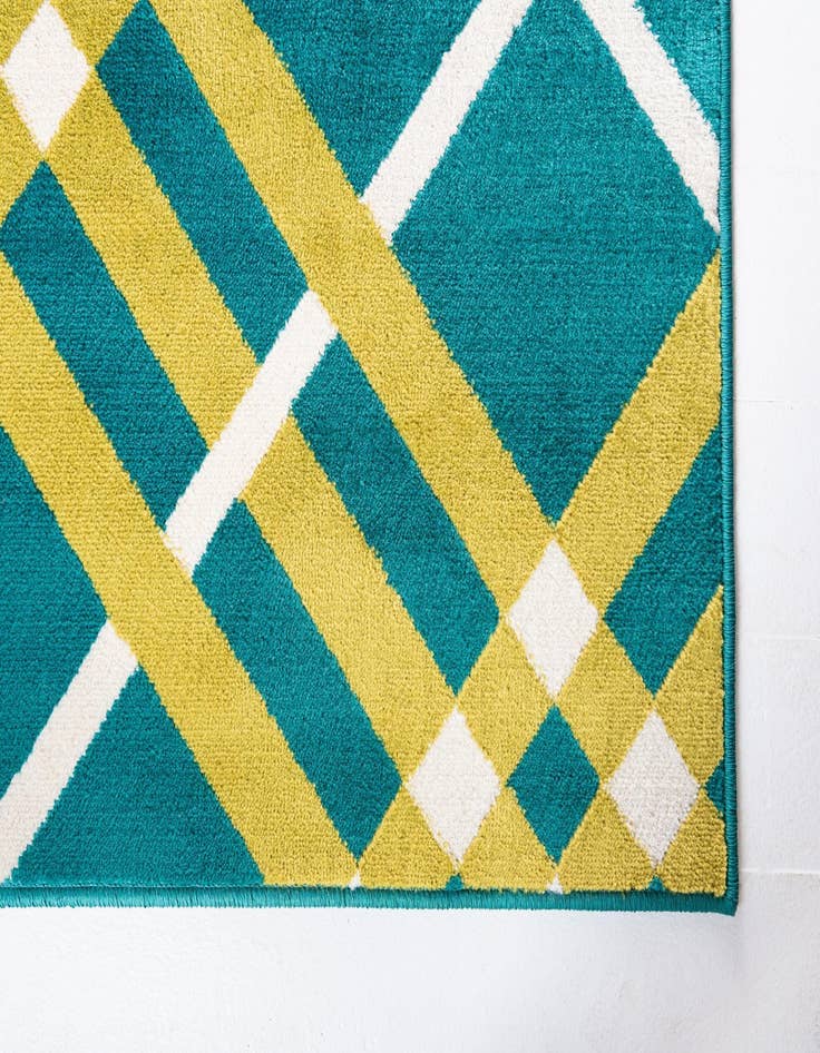 Detail image of Jane Seymour 2' x 6' Open Hearts Runner Rug