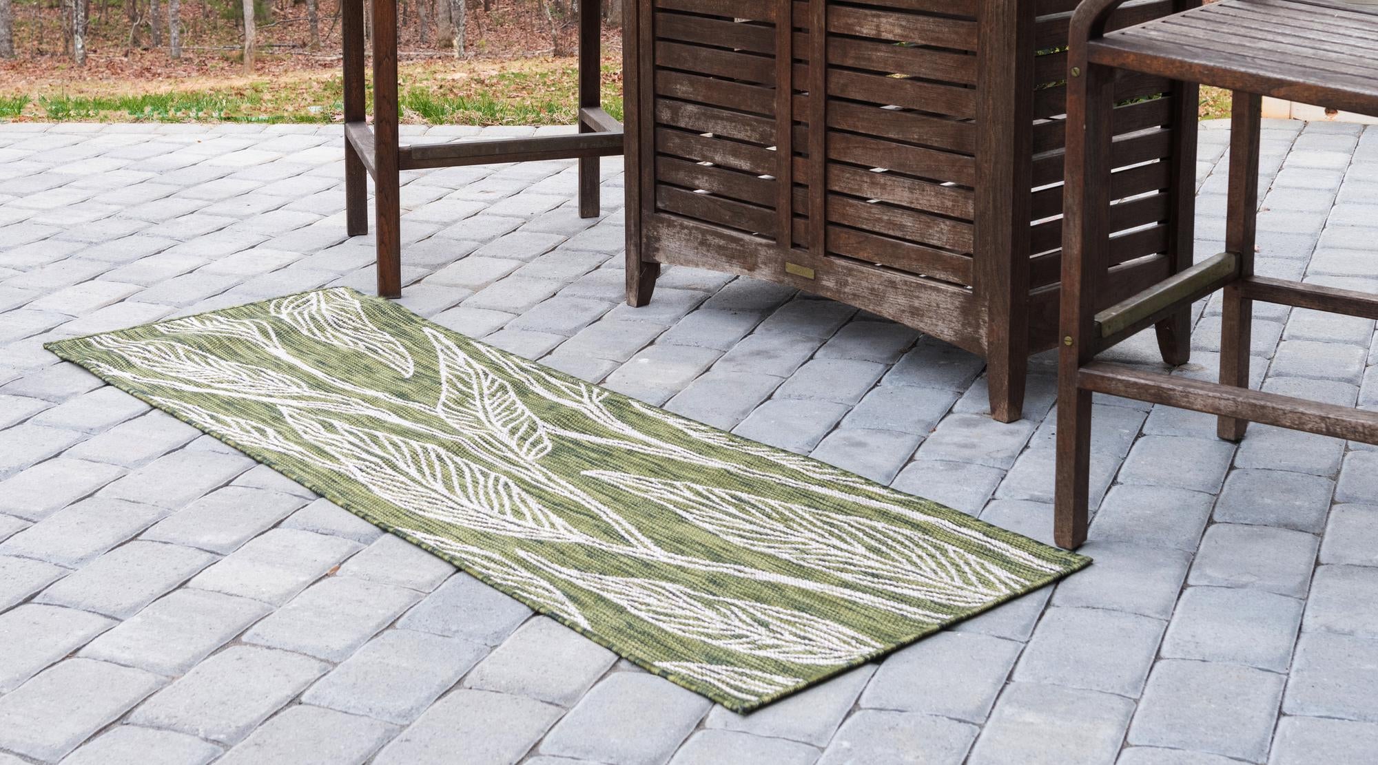 Green 2' x 6' Botanical Indoor / Outdoor Runner Rug | Rugs.com