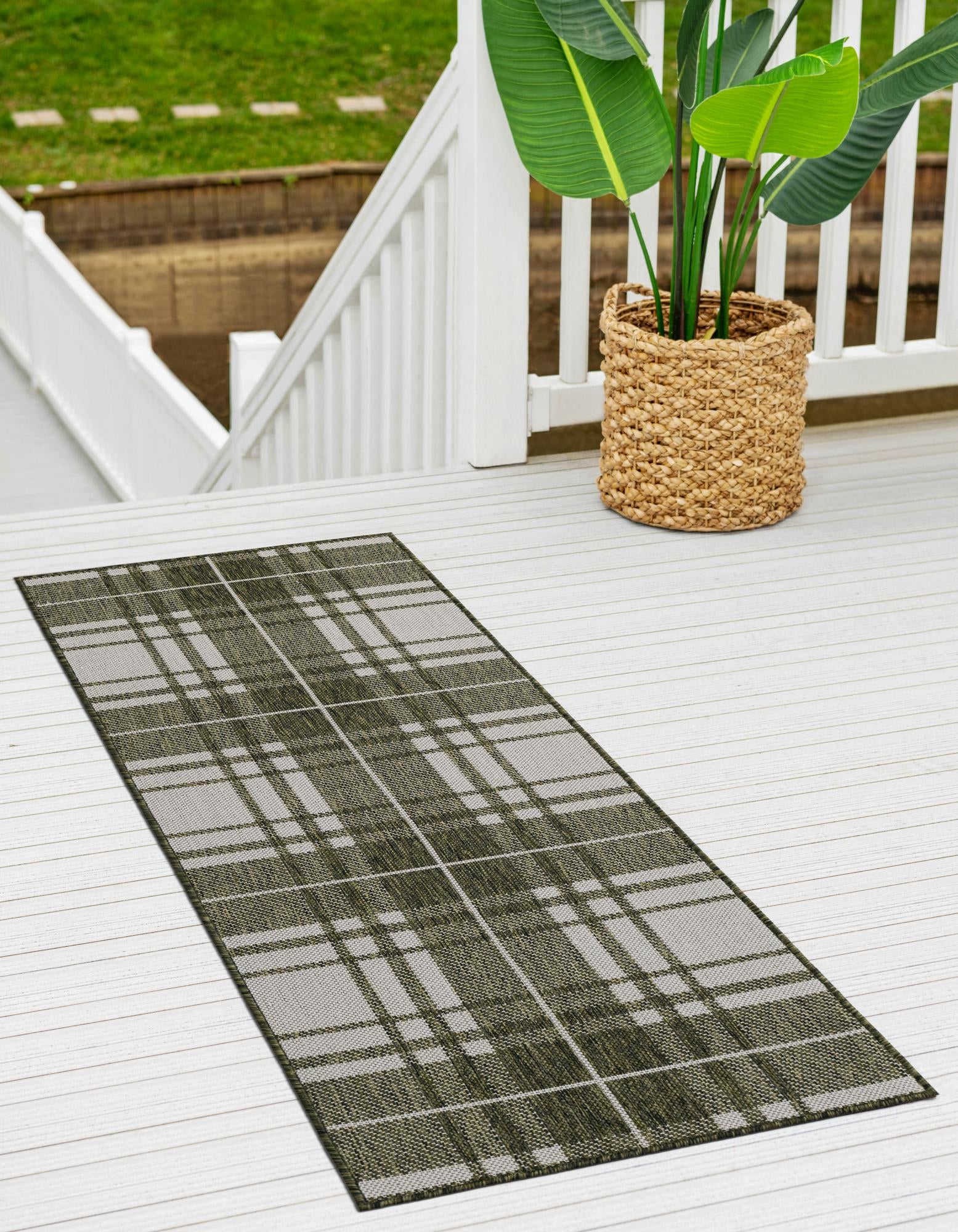 Green 2' x 8' Checkered Indoor / Outdoor Runner Rug | Rugs.com