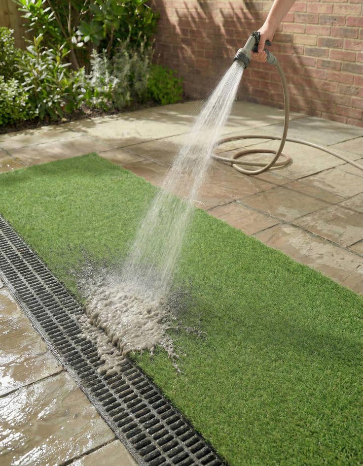 Detail image of  2' x 4'  Washable Grass Indoor / Outdoor Runner Rug