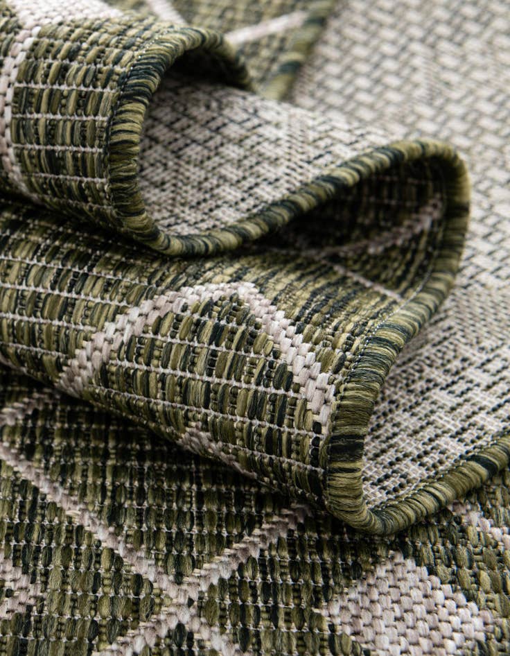 Detail image of  2' 7 x 10'  Washable Lattice Indoor / Outdoor Runner Rug