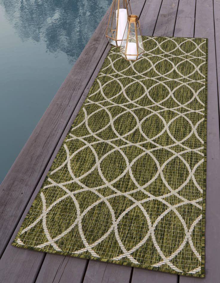 Detail image of  2' 7 x 10'  Washable Lattice Indoor / Outdoor Runner Rug
