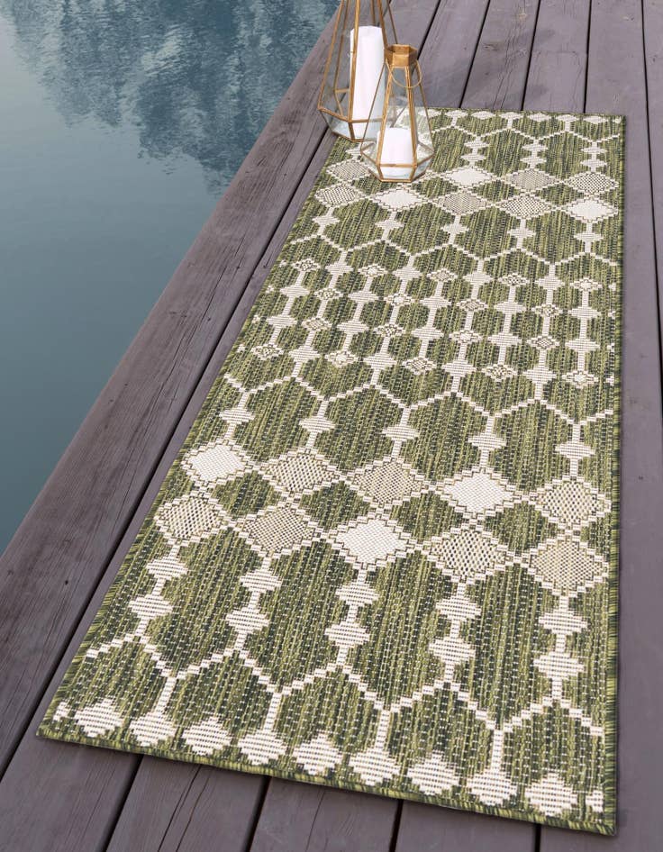 Detail image of  2' 7 x 10'  Washable Lattice Indoor / Outdoor Runner Rug