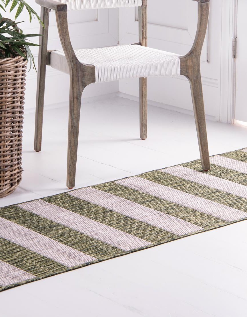 Green 2' 7 x 10' Ribbon Outdoor Runner Rug | Rugs.com