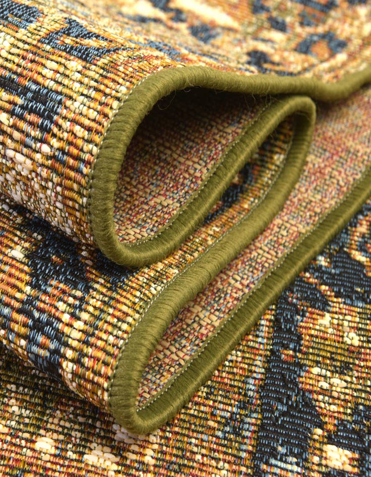 Detail image of  2' 7 x 5' 3  Washable Traditional Indoor / Outdoor Runner Rug