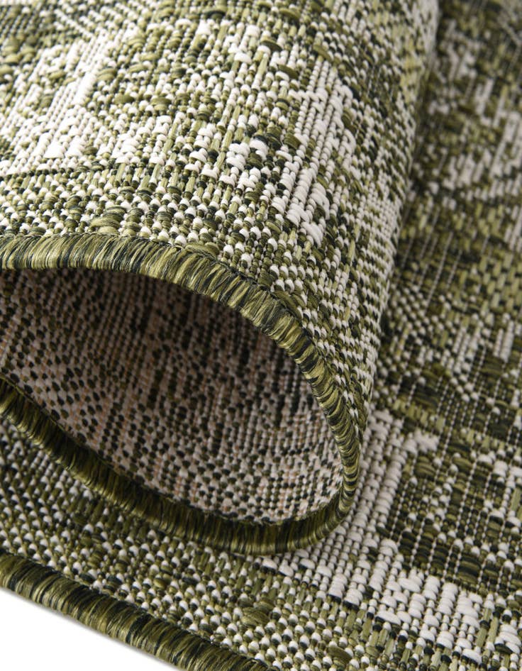 Detail image of  2' 7 x 12'  Washable Traditional Indoor / Outdoor Runner Rug