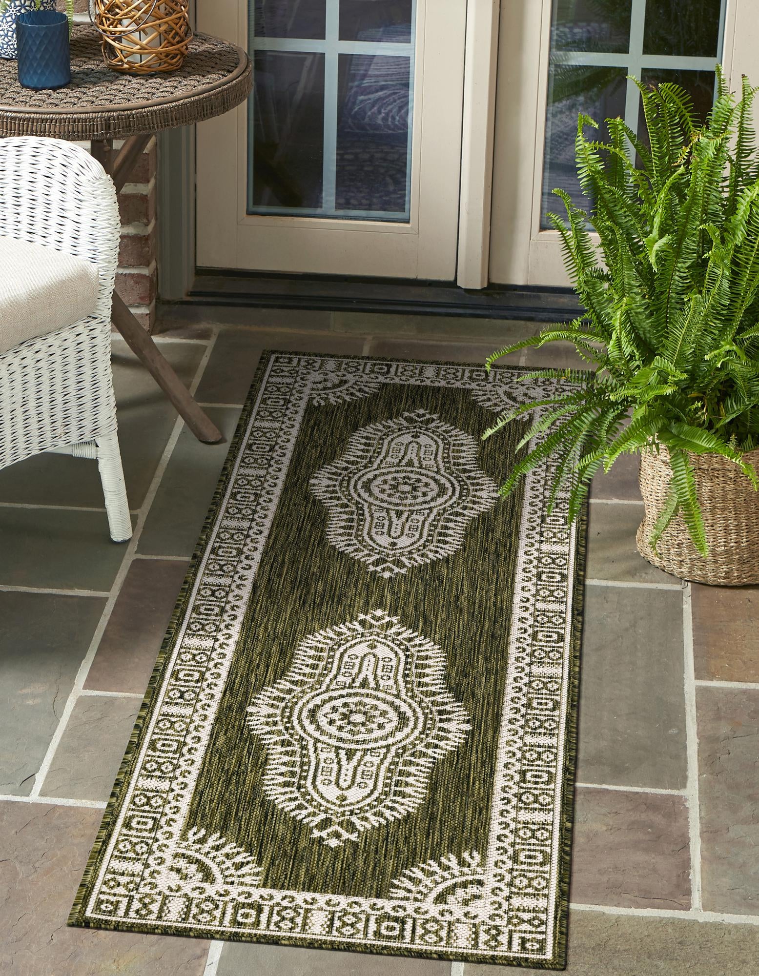 Green 2' x 6' Traditional Indoor / Outdoor Runner Rug | Rugs.com