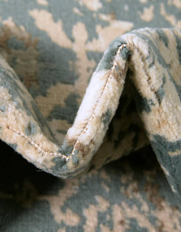 Detail image of  8' x 8' Mojave Square Rug