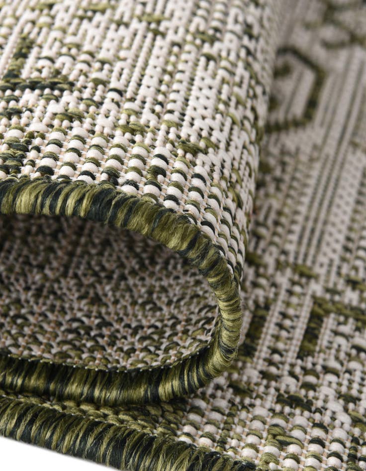 Detail image of  7' 10 x 7' 10  Washable Aztec Indoor / Outdoor Square Rug