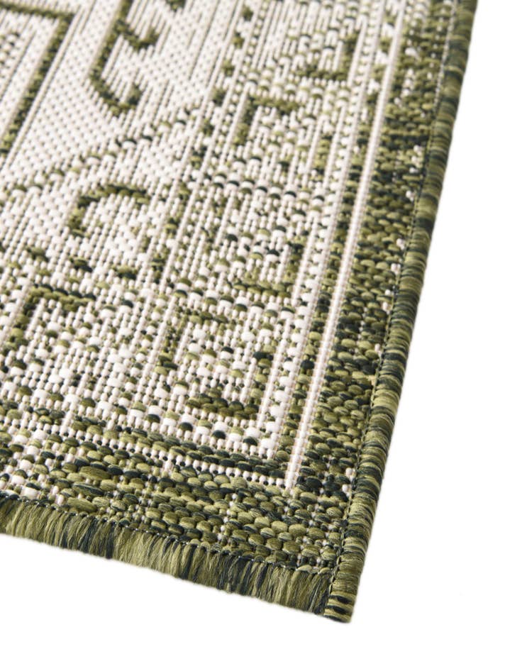 Detail image of  7' 10 x 7' 10  Washable Aztec Indoor / Outdoor Square Rug