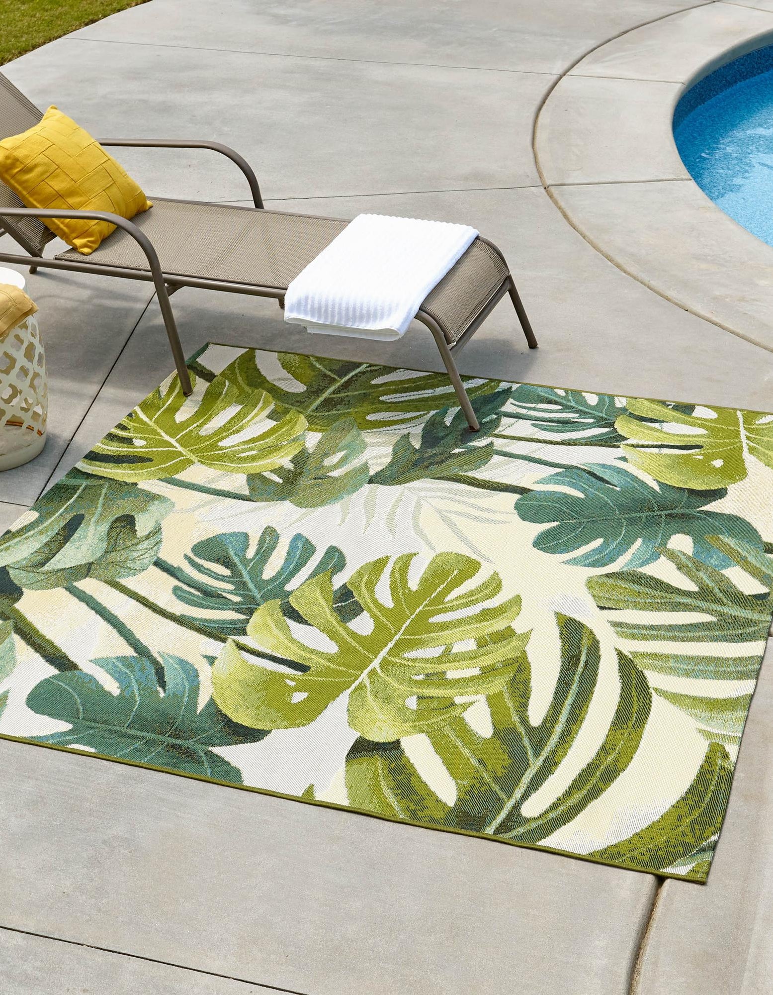 Green 7' 10 x 7' 10 Botanical Indoor / Outdoor Square Rug | Rugs.com