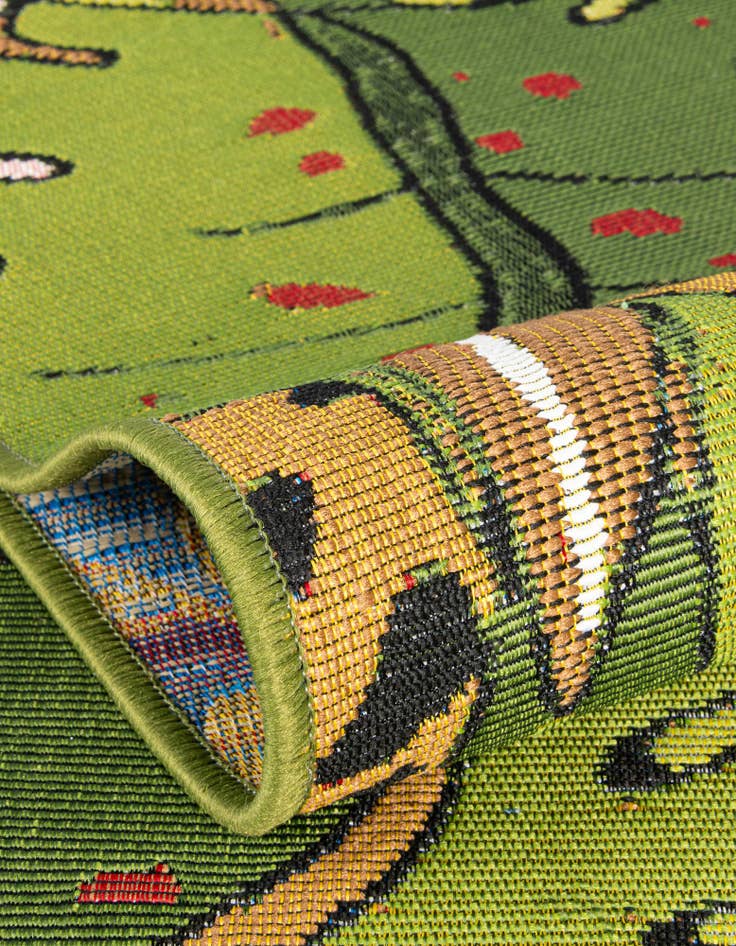 Detail image of  7' 10 x 7' 10  Washable Botanical Indoor / Outdoor Square Rug