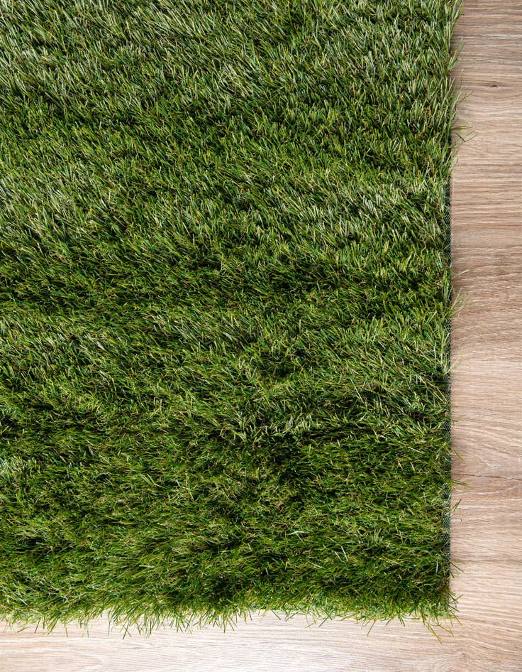 Detail image of  7' 10 x 7' 10  Washable Grass Indoor / Outdoor Square Rug