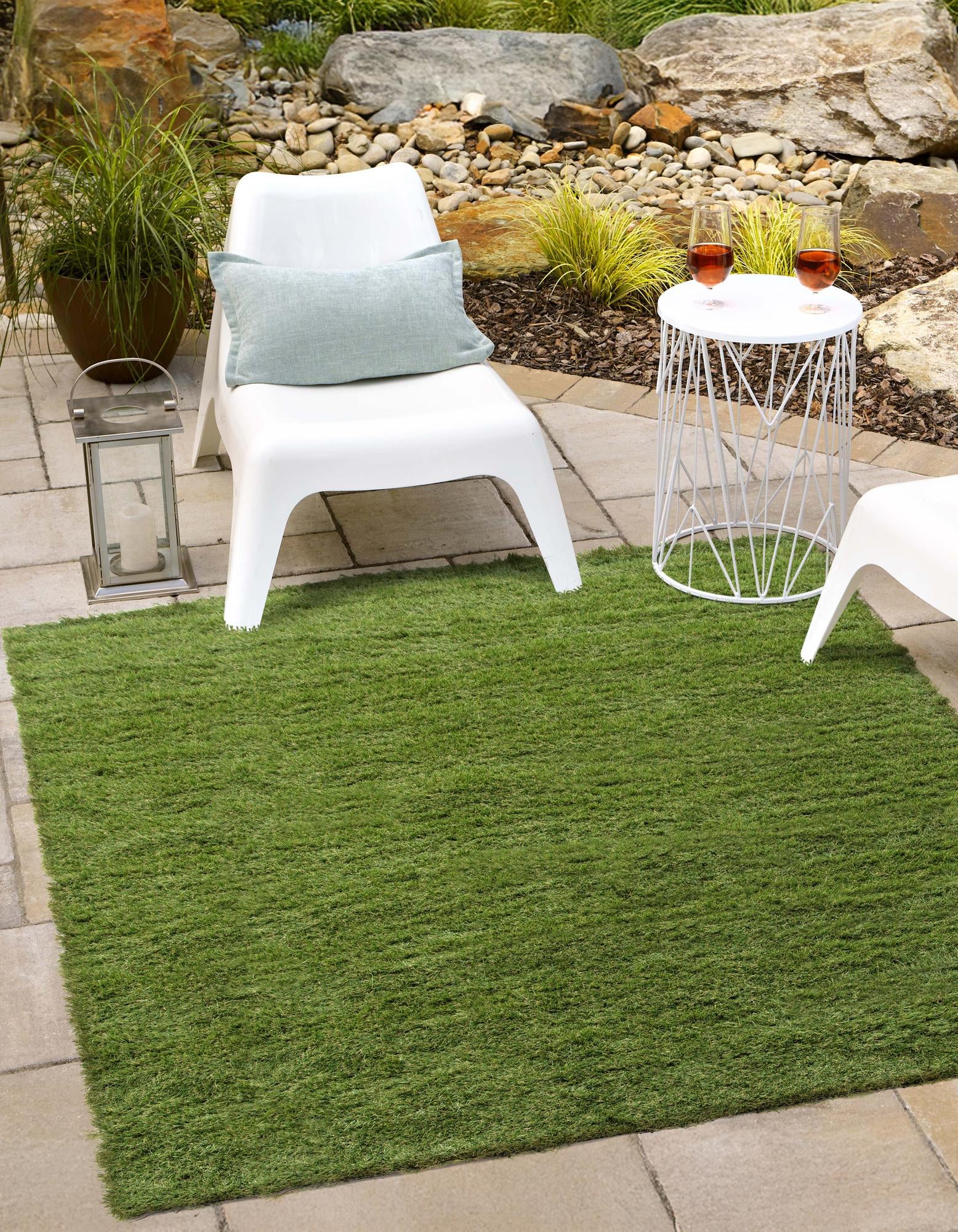  4' x 4'  Washable Grass Indoor / Outdoor Square Rug