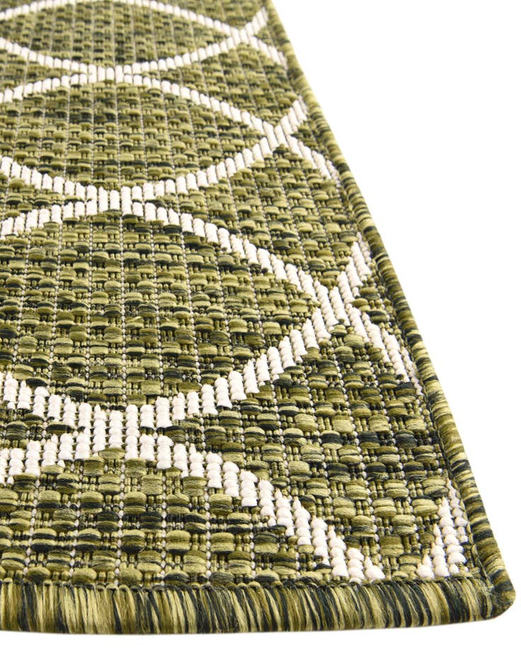 Detail image of  10' x 10'  Washable Lattice Indoor / Outdoor Square Rug