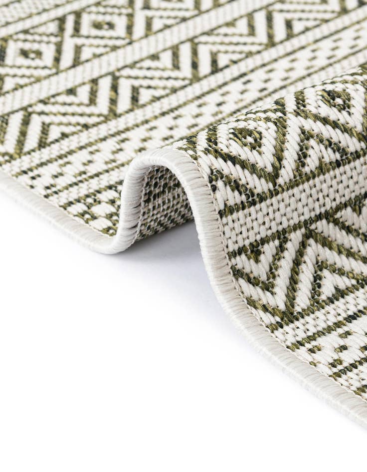 Detail image of  7' 10 x 7' 10  Washable Ribbon Indoor / Outdoor Square Rug