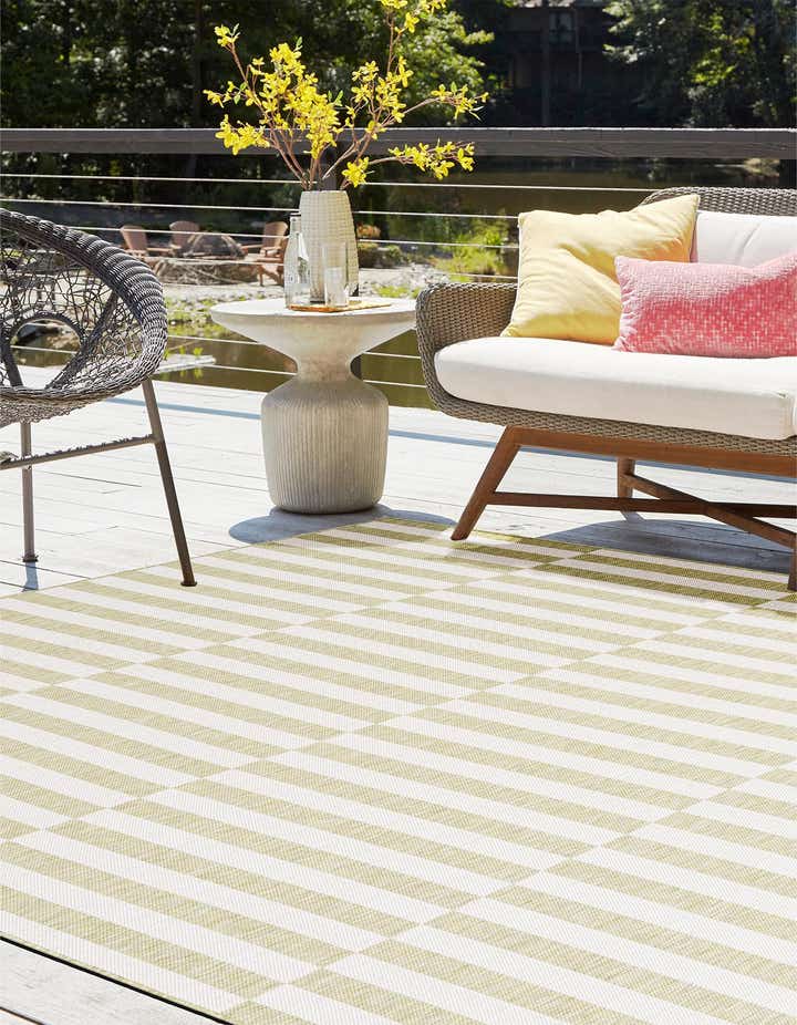 Green 6' x 6' Ribbon Indoor / Outdoor Square Rug | Rugs.com