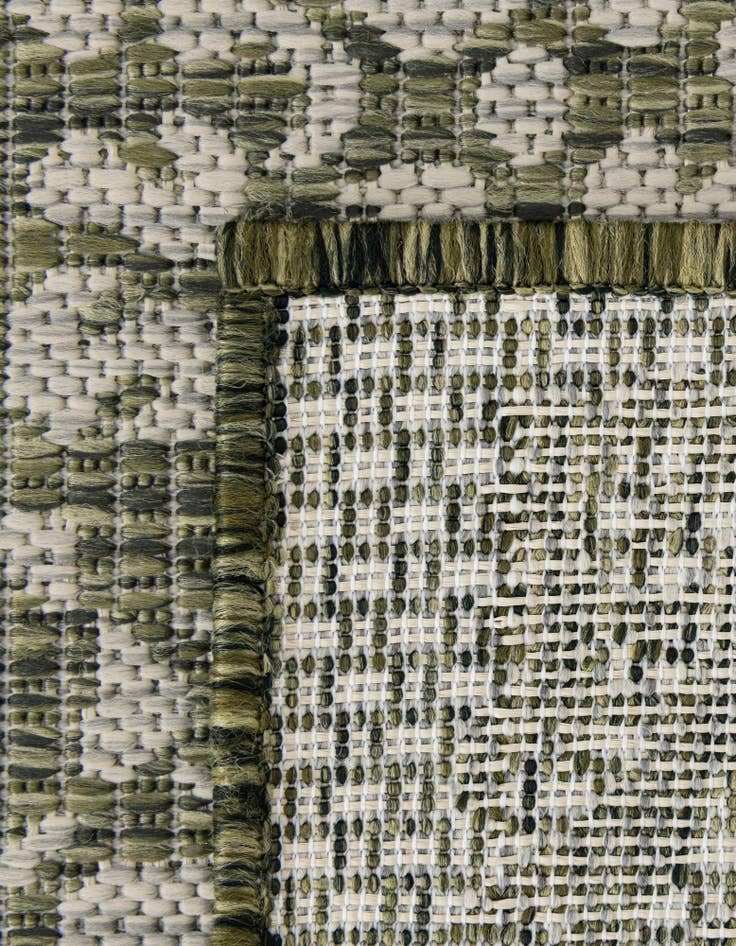 Detail image of  6' x 6'  Washable Traditional Indoor / Outdoor Square Rug