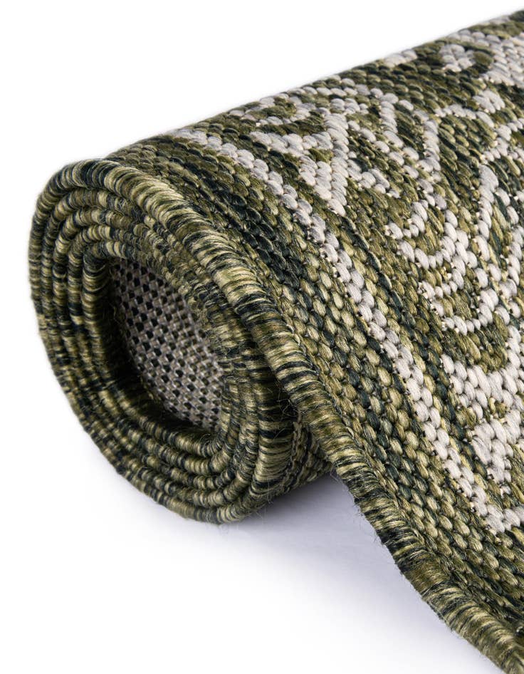 Detail image of  10' x 10'  Washable Traditional Indoor / Outdoor Square Rug