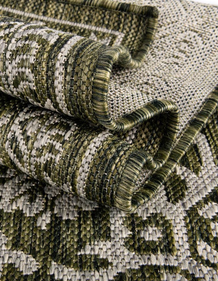 Detail image of  10' x 10'  Washable Traditional Indoor / Outdoor Square Rug