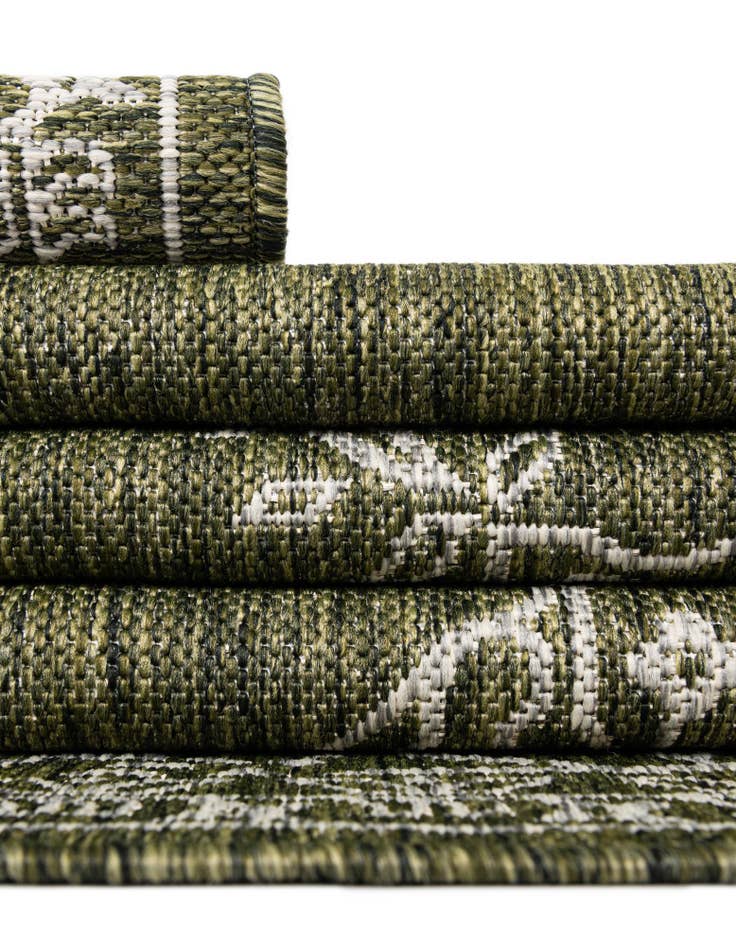 Detail image of  10' x 10'  Washable Traditional Indoor / Outdoor Square Rug