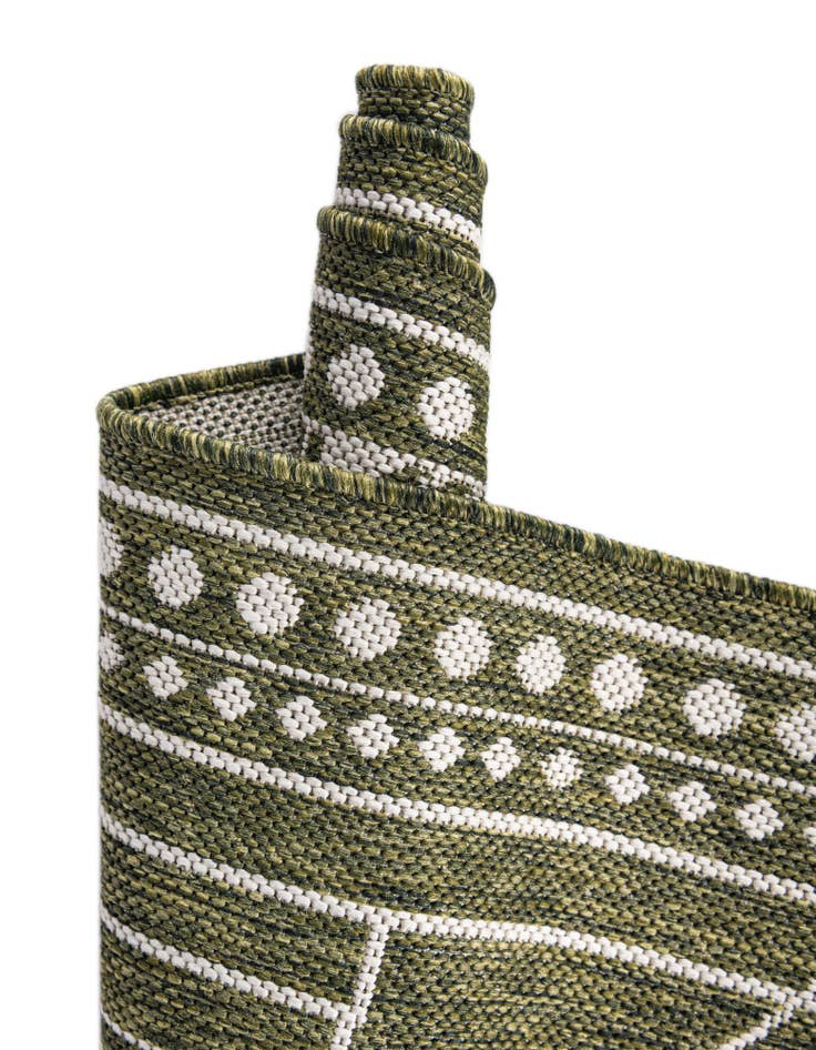 Detail image of  13' x 13'  Washable Traditional Indoor / Outdoor Square Rug