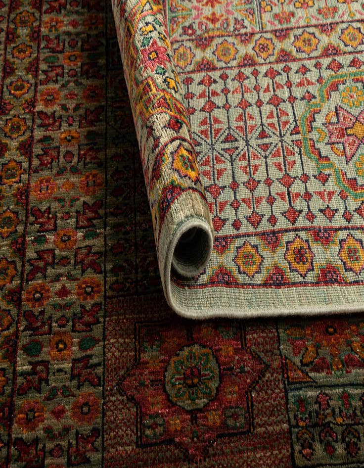 Detail image of  6' 8 x 9' 4 Amina Rug