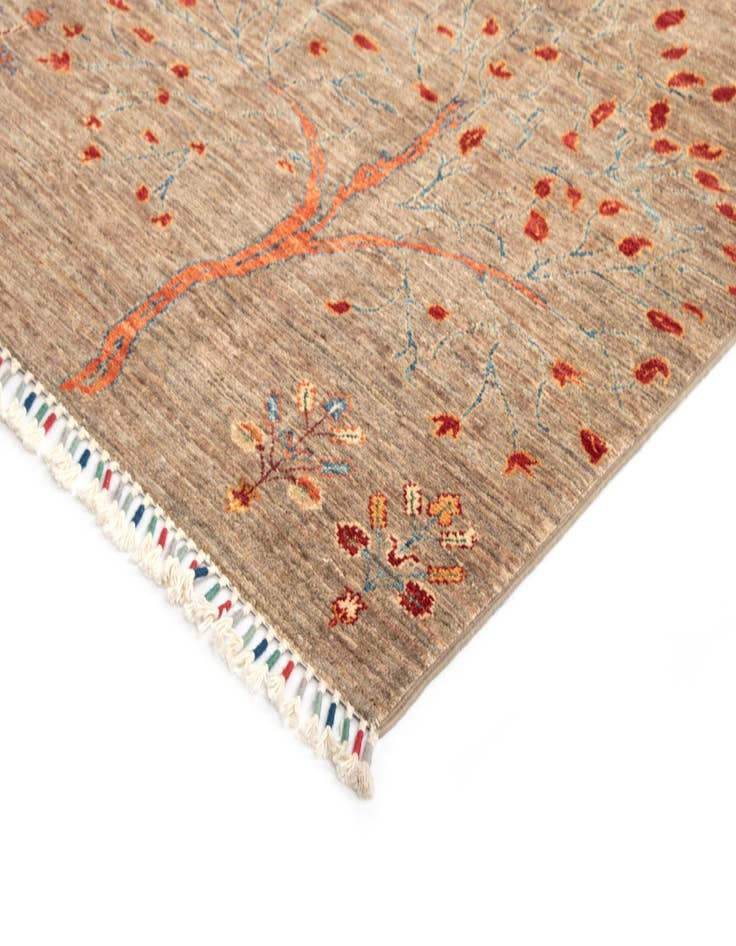 Detail image of 5' x 6' 7 Ariana Wool Rug